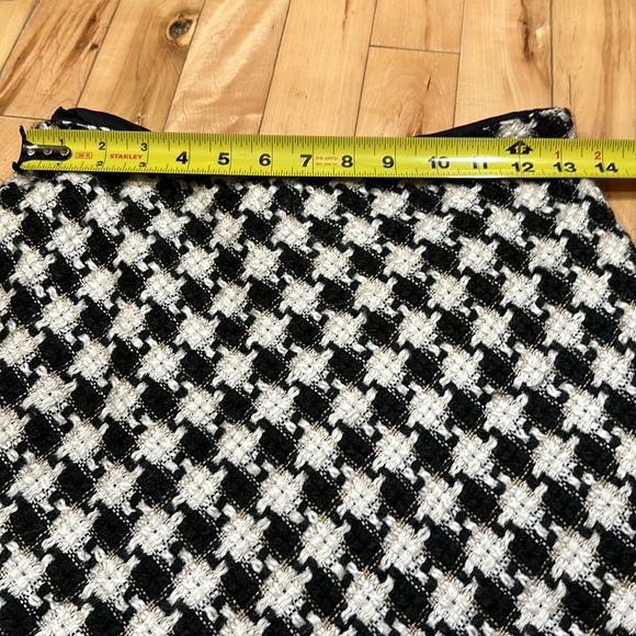 ECI Houndstooth Midi Skirt - Picture 7 of 9